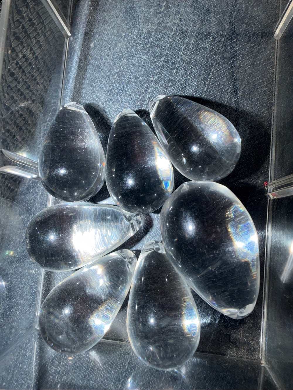Clear acrylic drop bead